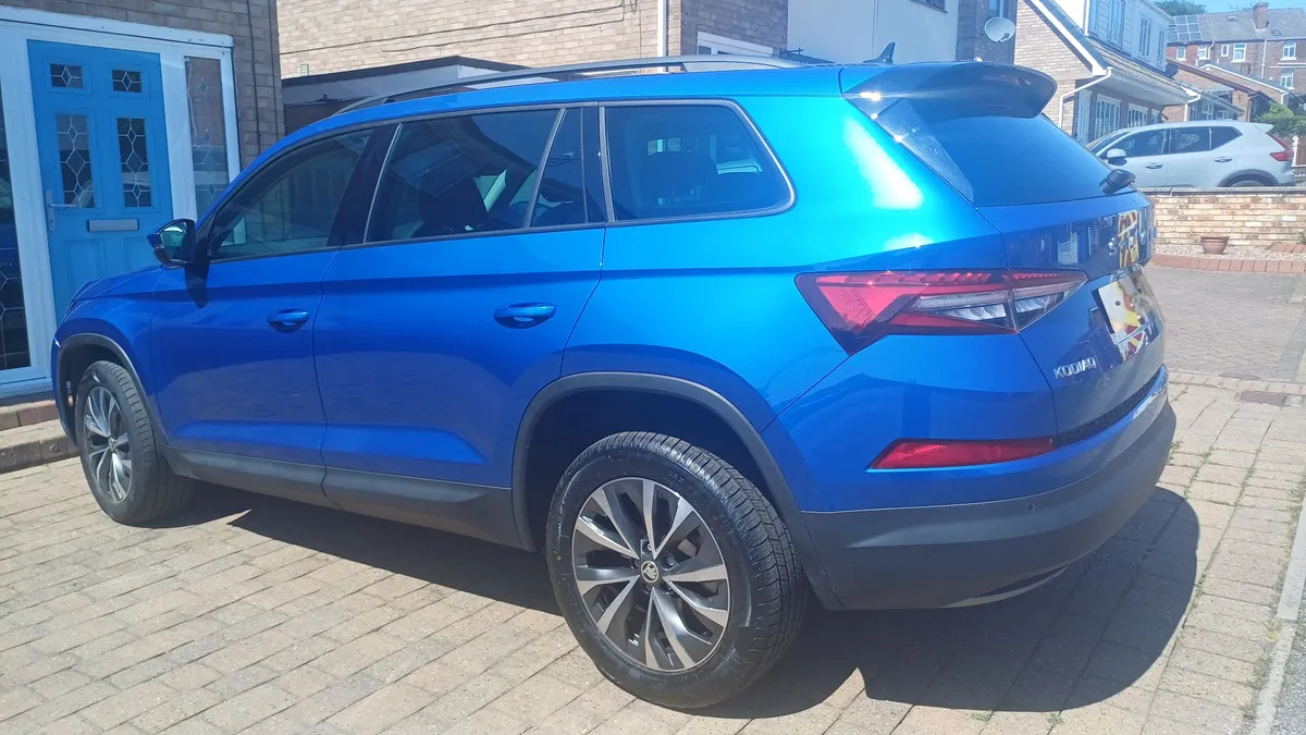 Evans Halshaw Vauxhall Leeds photo 8