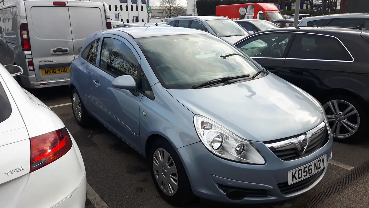 Evans Halshaw Vauxhall Nottingham photo 5