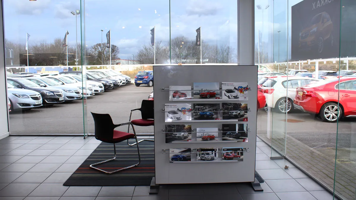 Evans Halshaw Vauxhall Nottingham photo 6