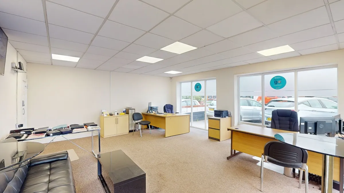 Everything Automotive photo 8