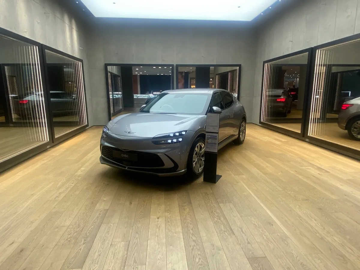 Genesis Studio London Westfield photo 3