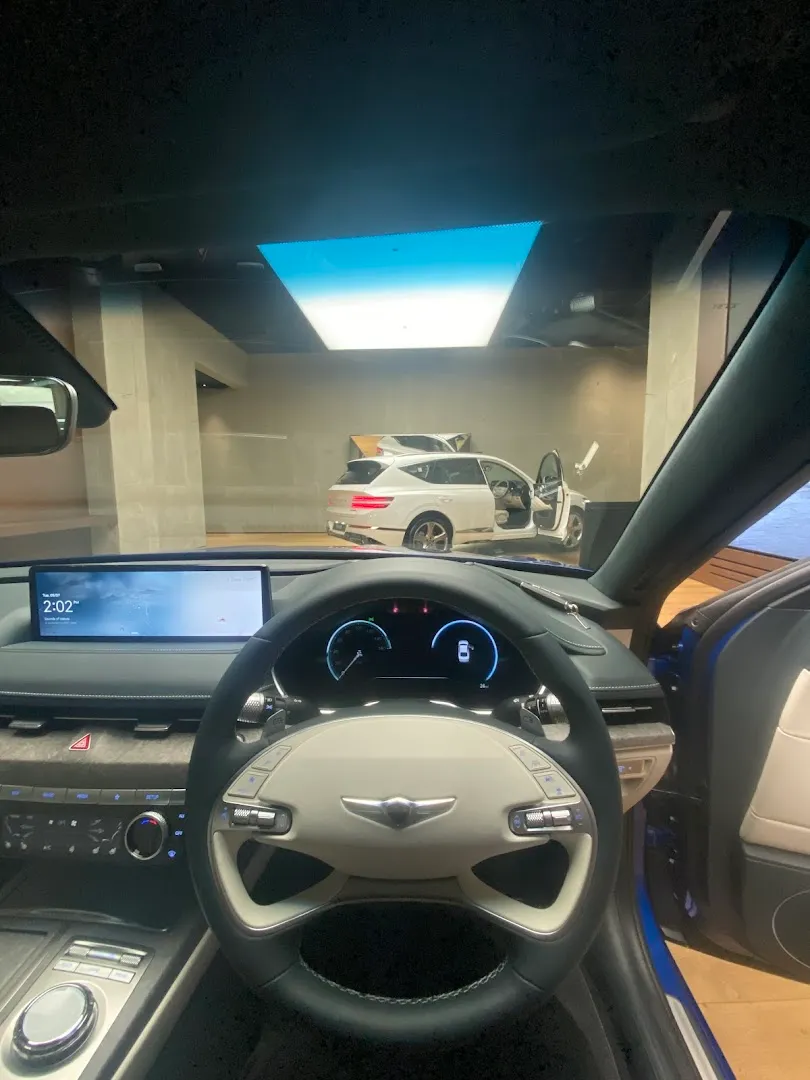 Genesis Studio London Westfield photo 9