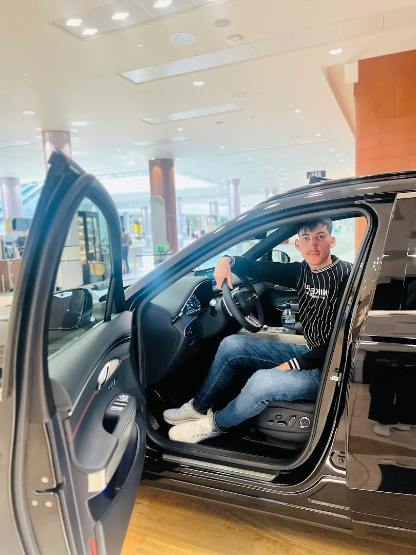 Genesis Studio London Westfield photo 10