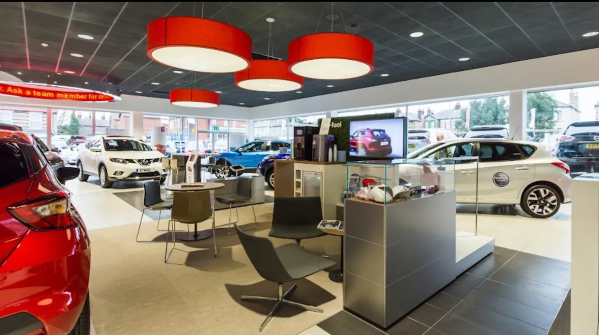 Glyn Hopkin Nissan Ipswich photo 4