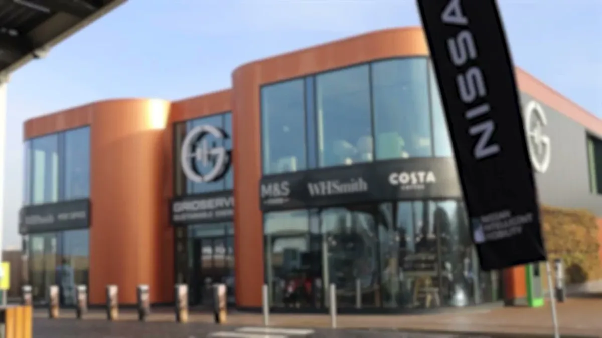 Glyn Hopkin Nissan Ipswich photo 8