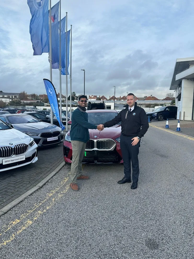 Group 1 Brighton BMW photo 3