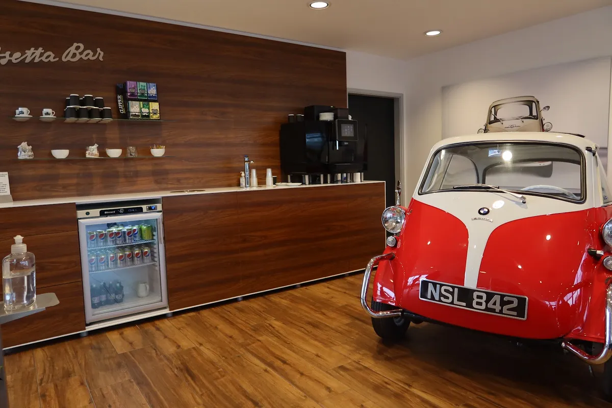 Group 1 Lincoln BMW photo 4