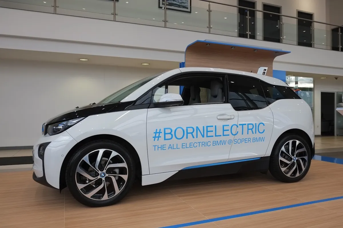 Group 1 Lincoln BMW photo 10