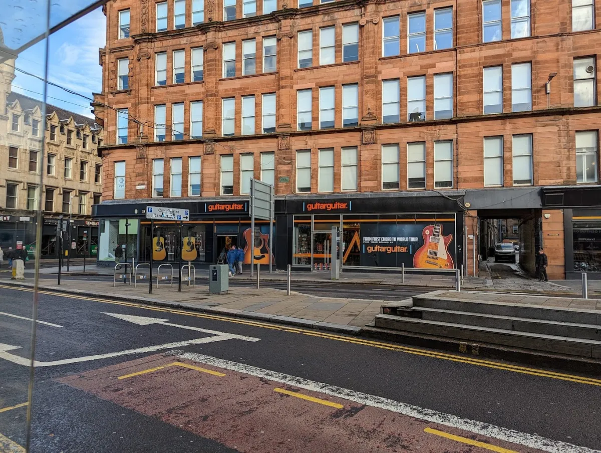 guitarguitar Glasgow photo 4