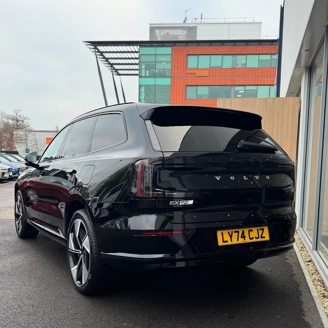 Harwoods Volvo Crawley photo 5