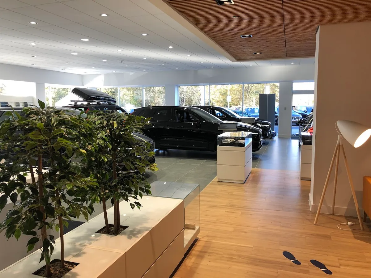 Harwoods Volvo Crawley photo 10