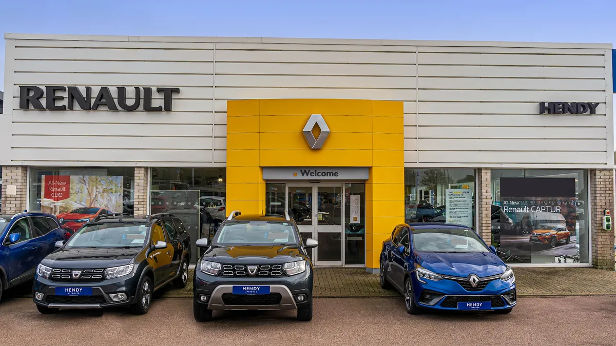 Hendy Renault Brighton photo 2