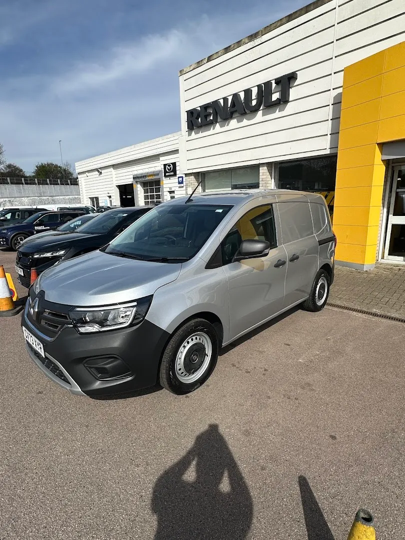 Hendy Renault Brighton photo 5