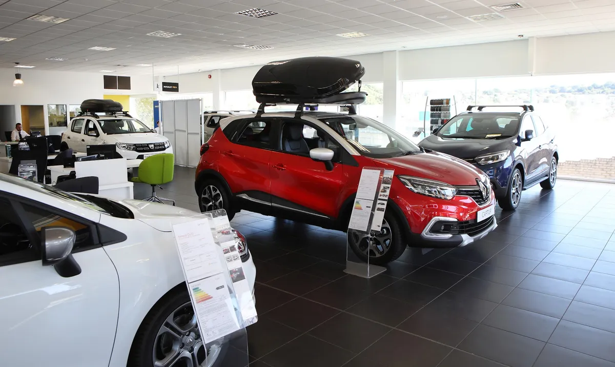 Hendy Renault Brighton photo 8