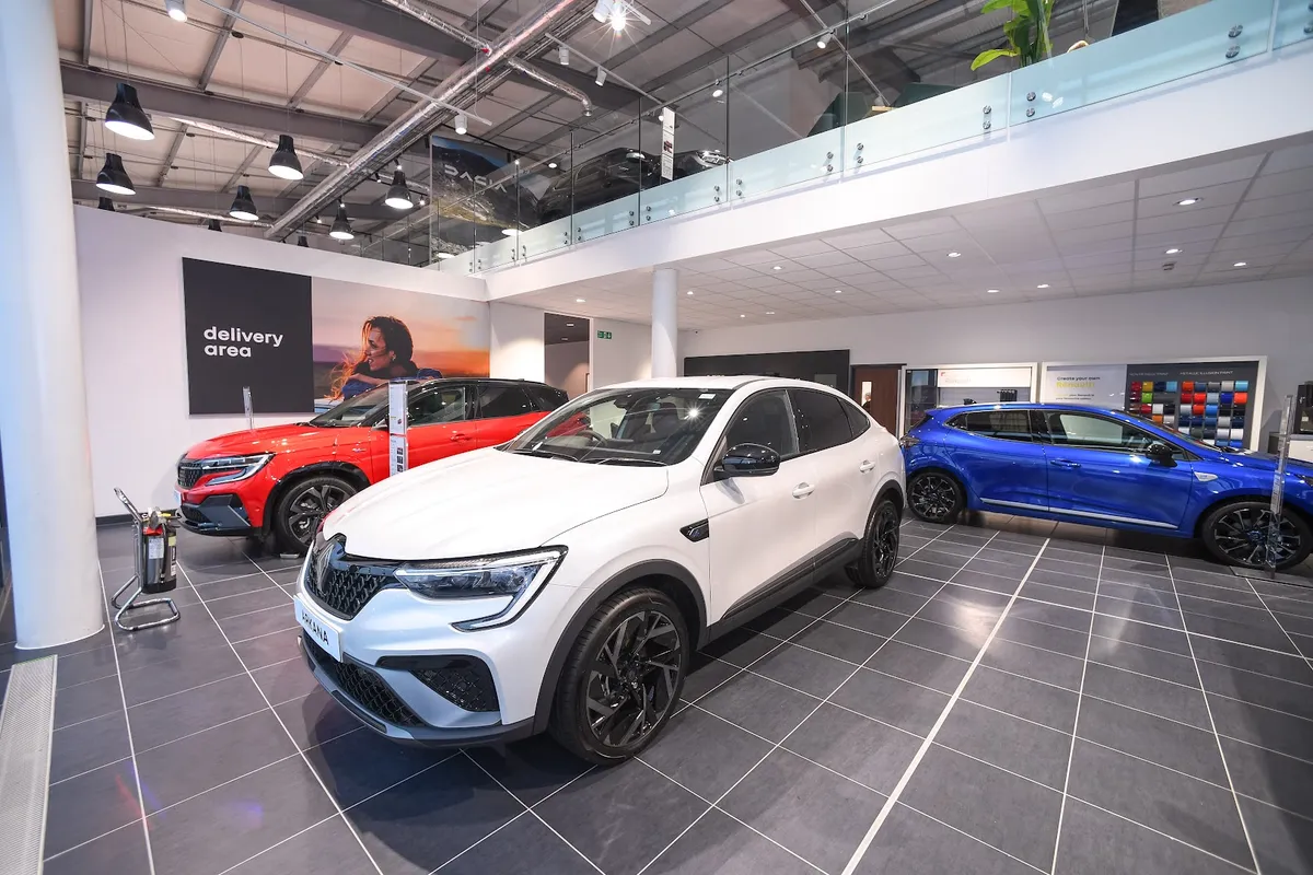 Hendy Renault Southampton photo 2