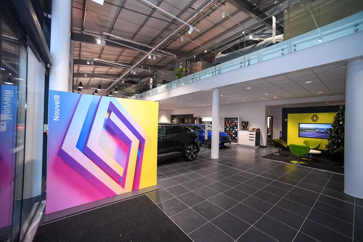 Hendy Renault Southampton photo 3