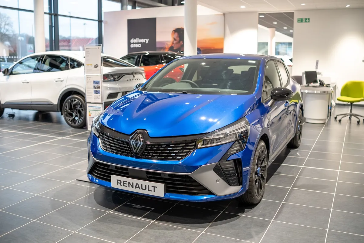 Hendy Renault Southampton photo 4