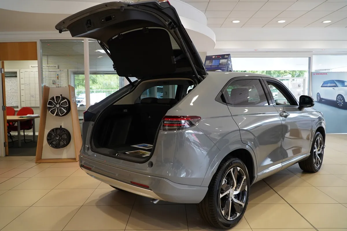 Henrys Honda Glasgow photo 5