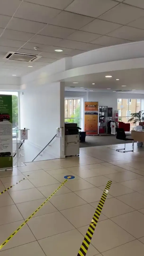 Henrys Honda Glasgow photo 8