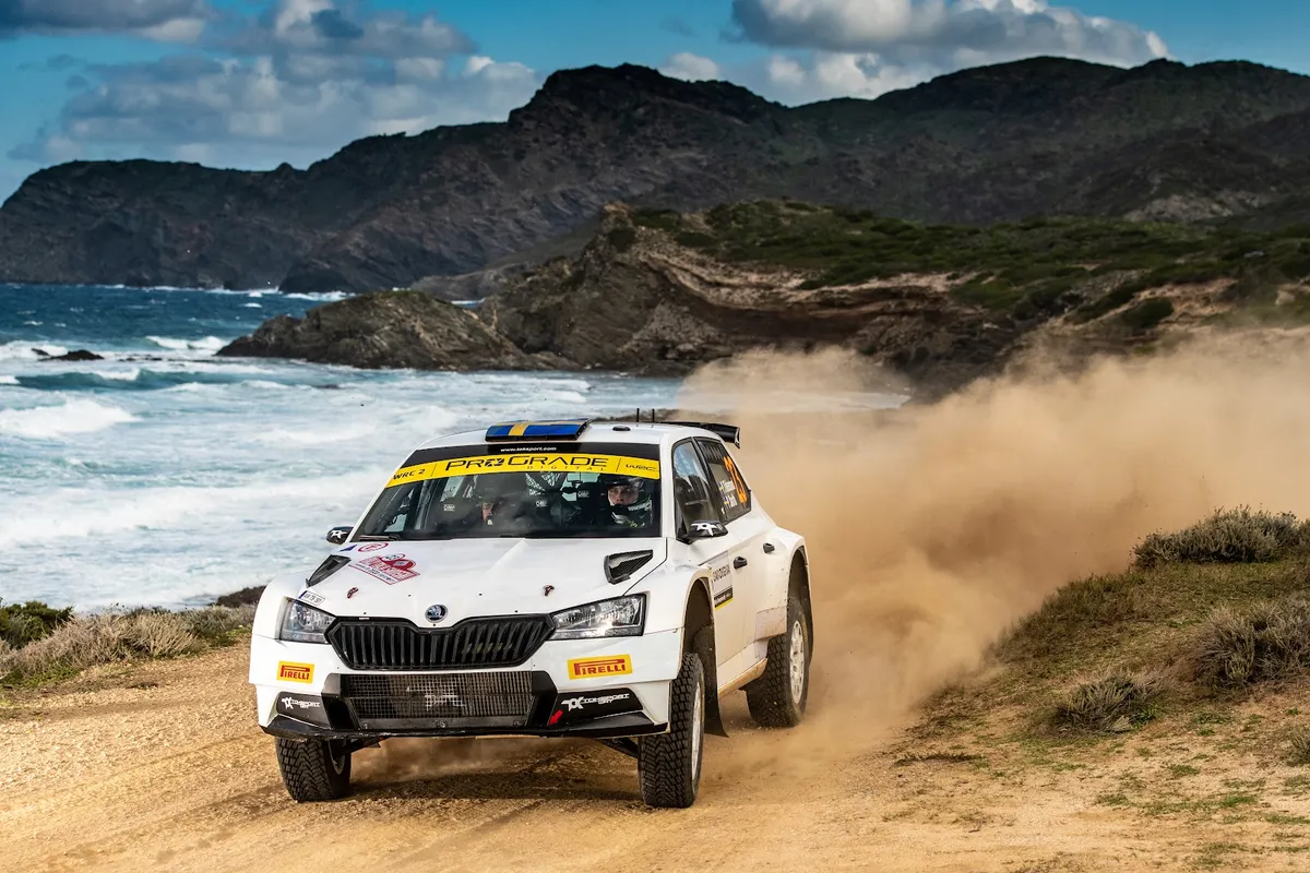 Henrys Škoda Glasgow photo 7