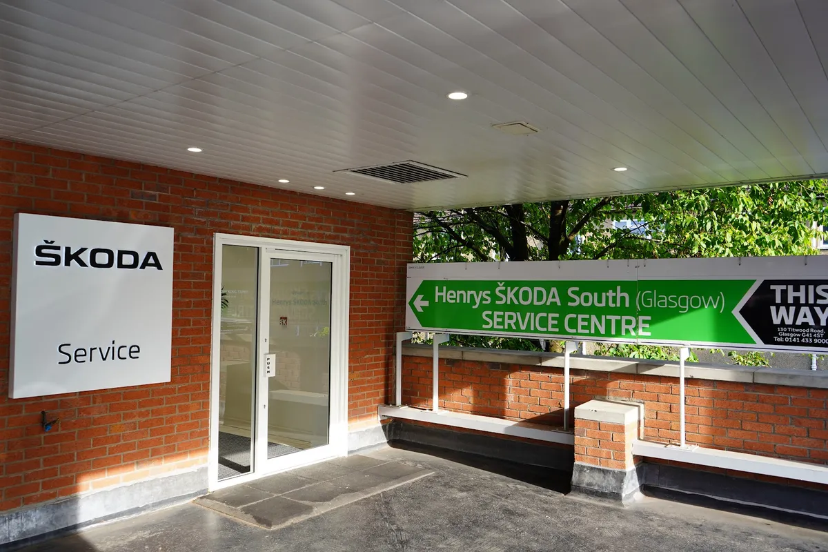 Henrys Škoda (South) Service Centre photo 4