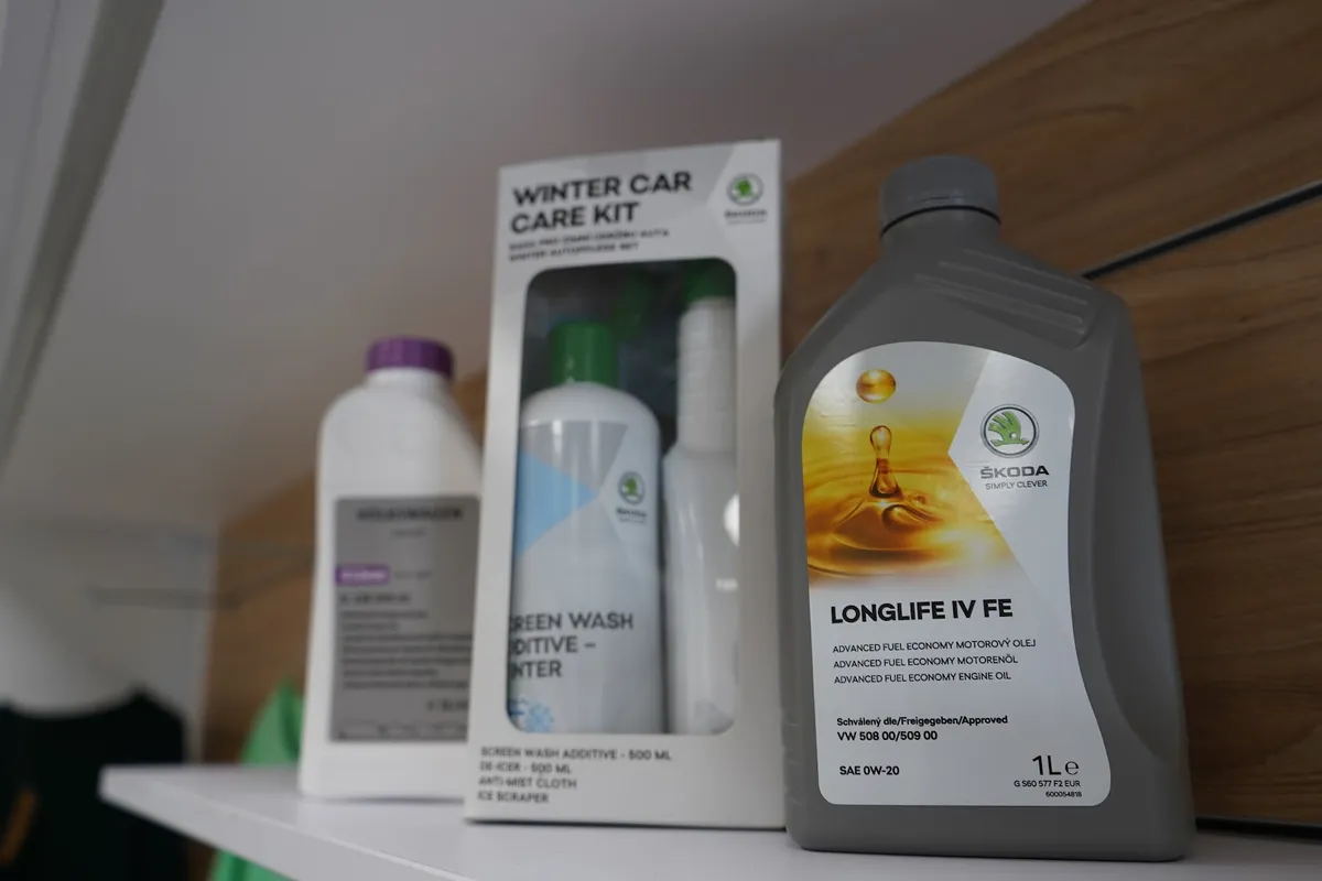 Henrys Škoda (South) Service Centre photo 9