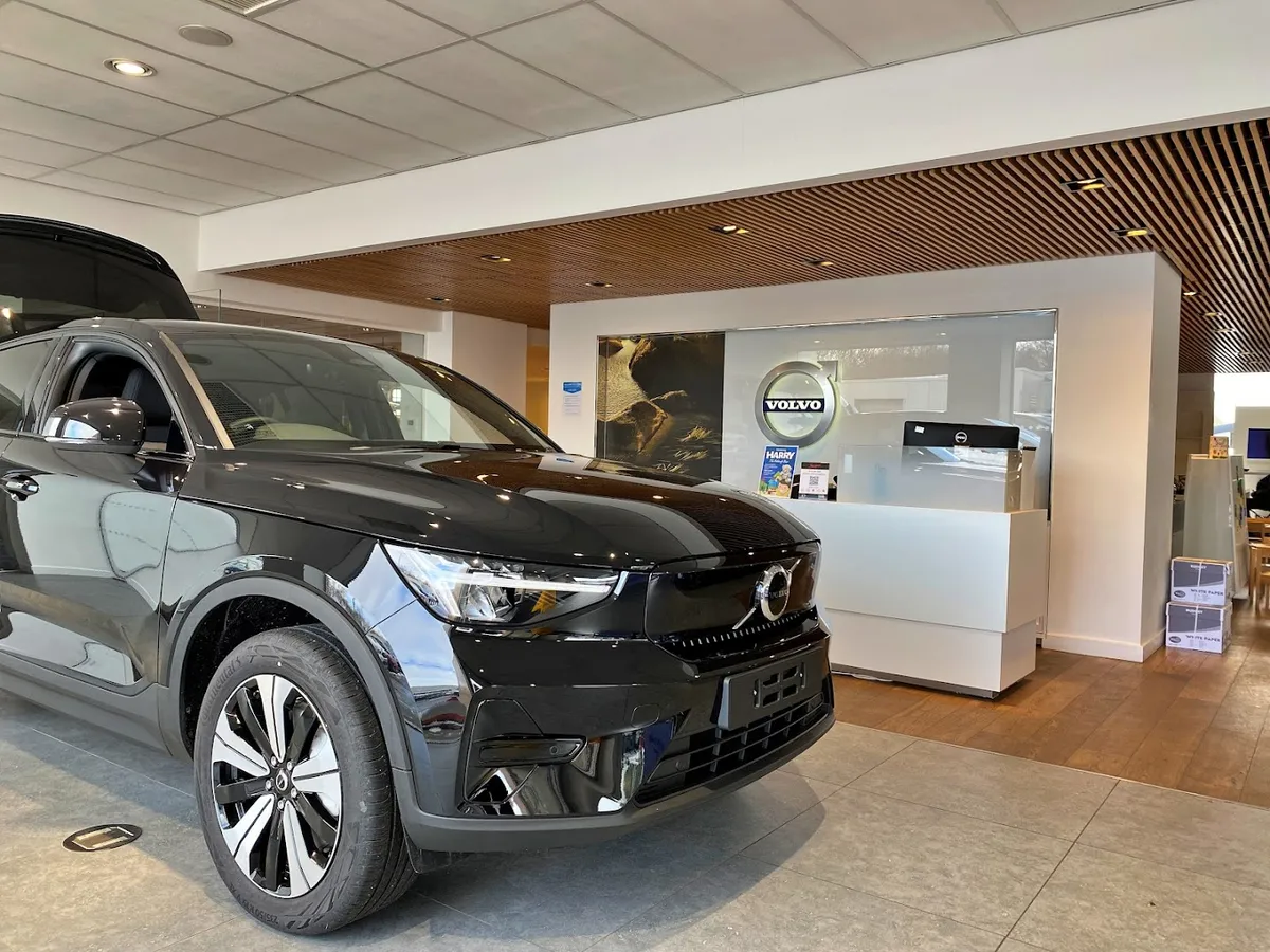 Holdcroft Volvo Stoke photo 2