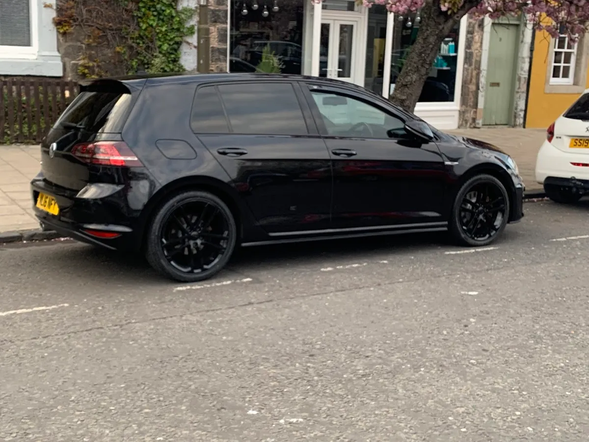 JC Select Edinburgh photo 9