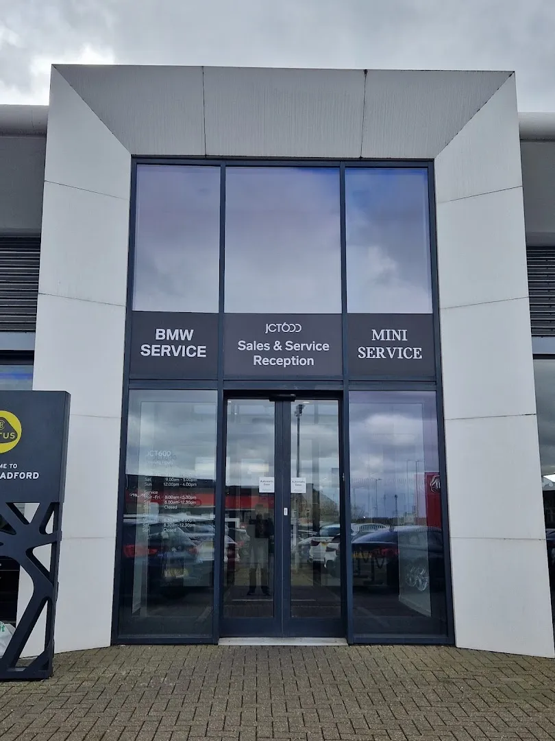JCT600 BMW Bradford — BMW dealer in Bradford