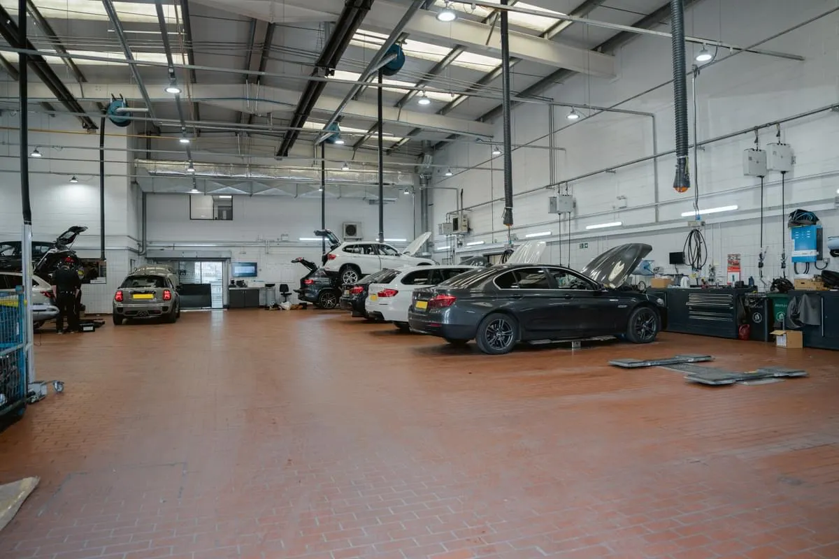 JCT600 BMW Bradford photo 3