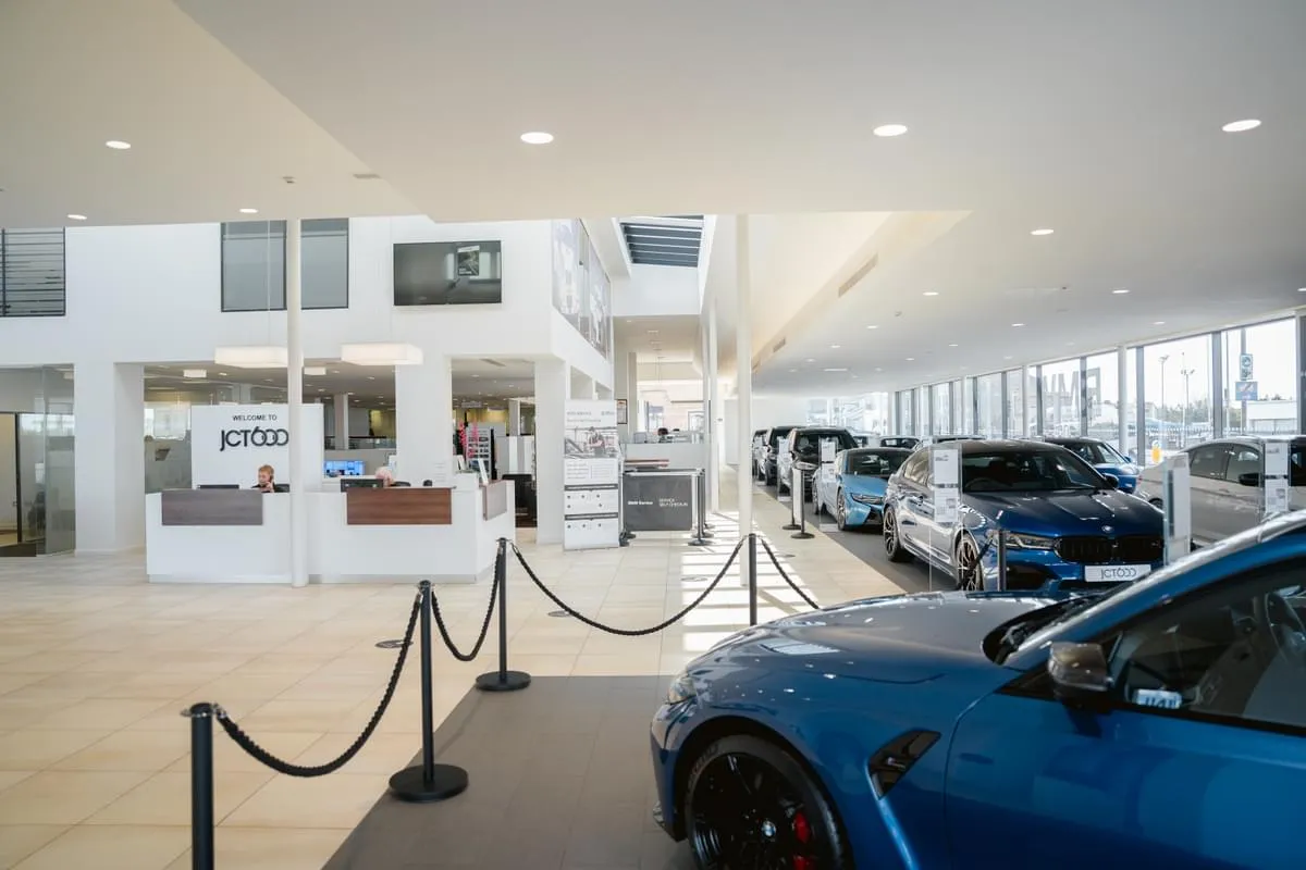 JCT600 BMW Bradford photo 4