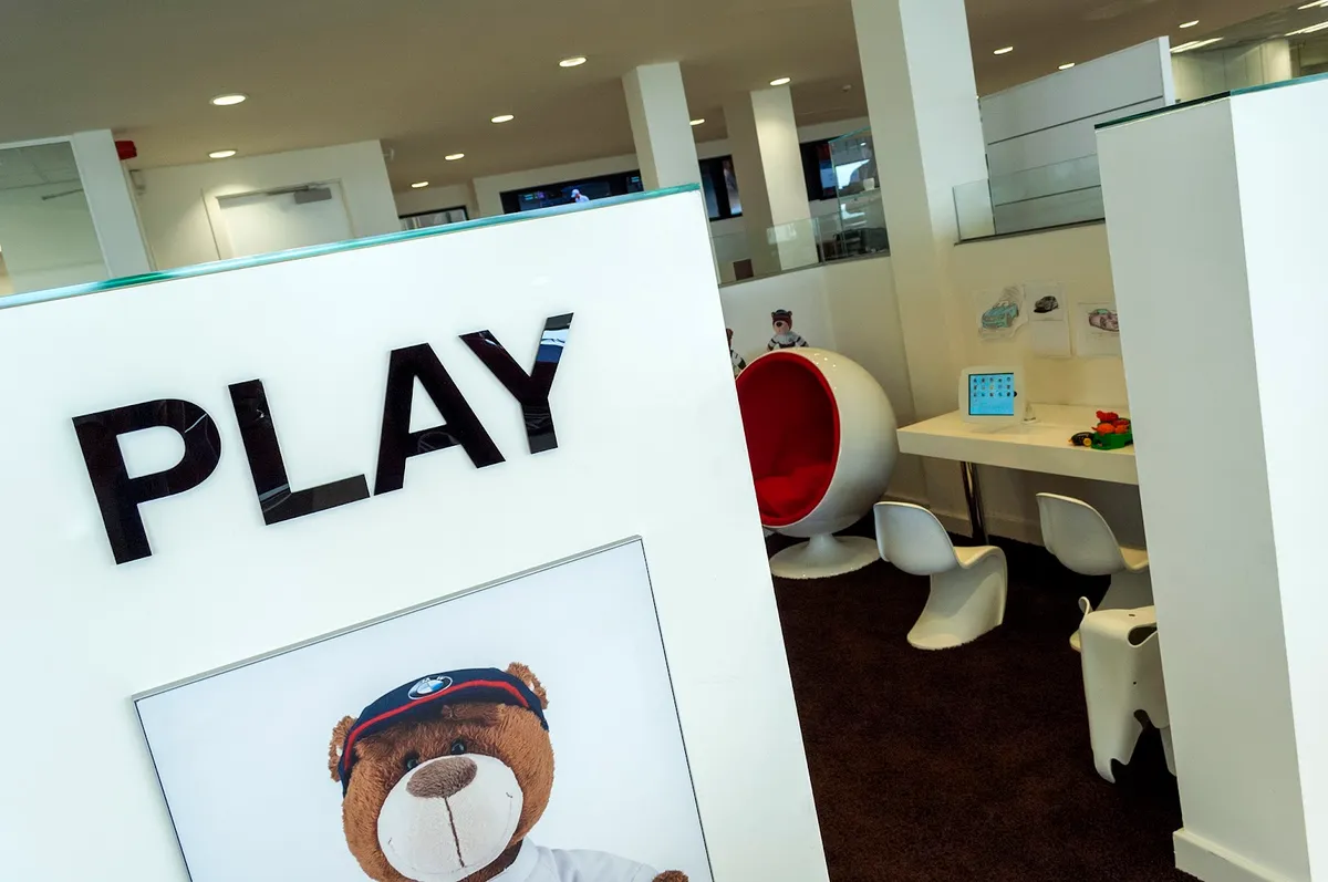 JCT600 BMW Bradford photo 9