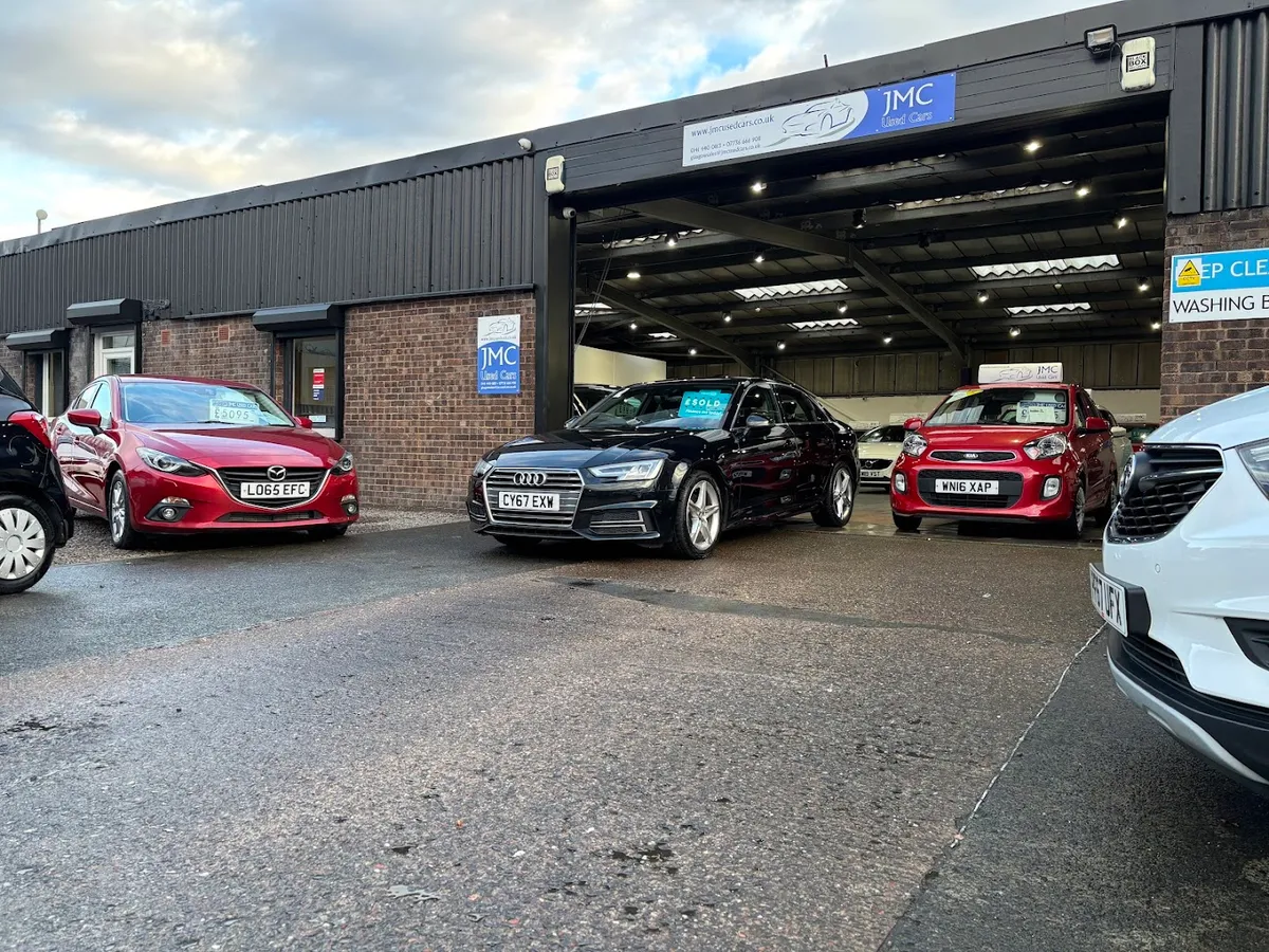 JMC Used Cars Ltd AUTOTRADER RETAILER OF THE YEAR WINNERS photo 5