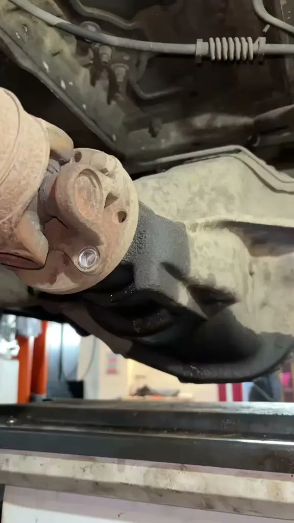 Khan Autos MOT & Service Centre Glasgow photo 8