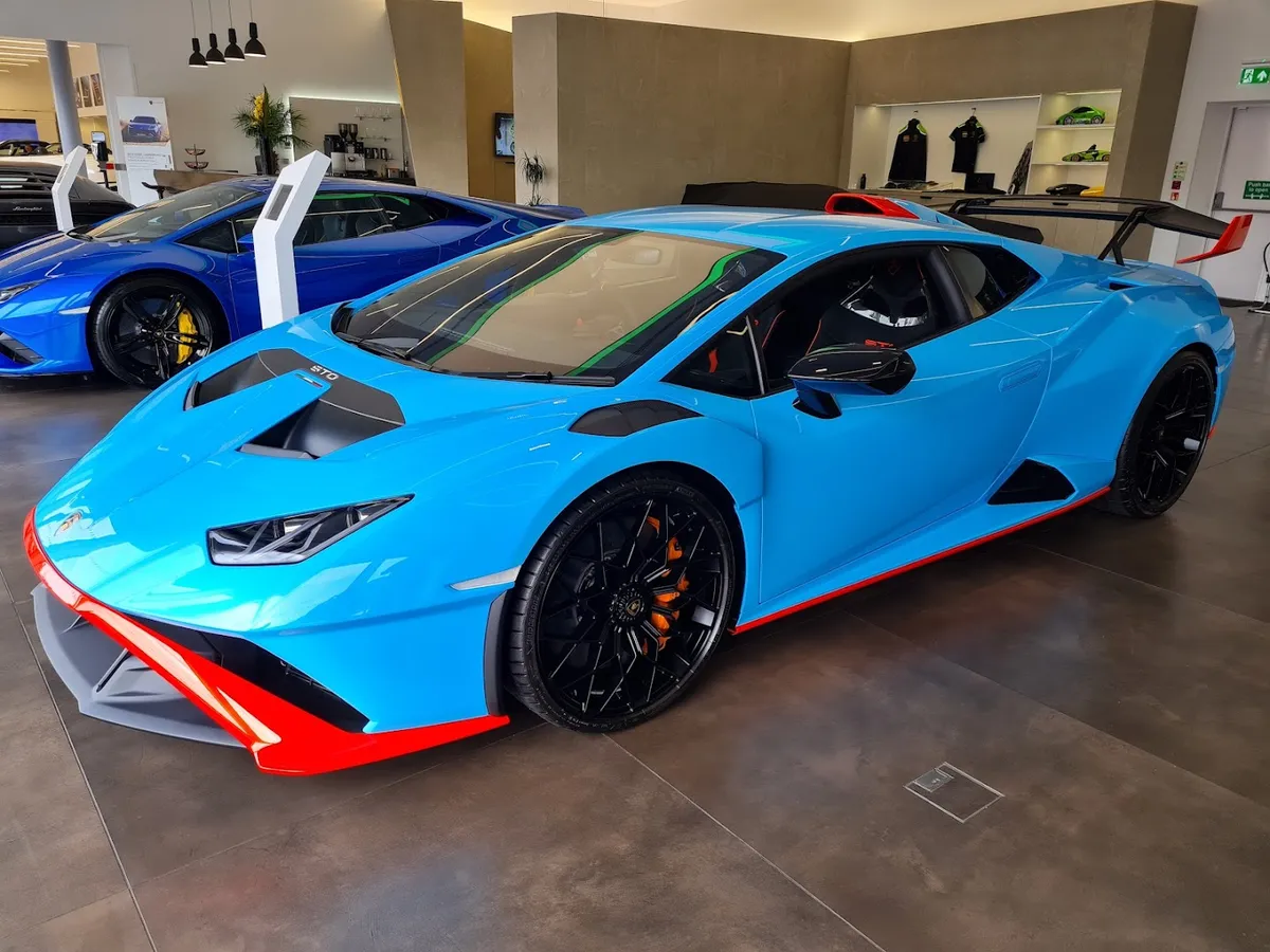 Lamborghini Edinburgh photo 6