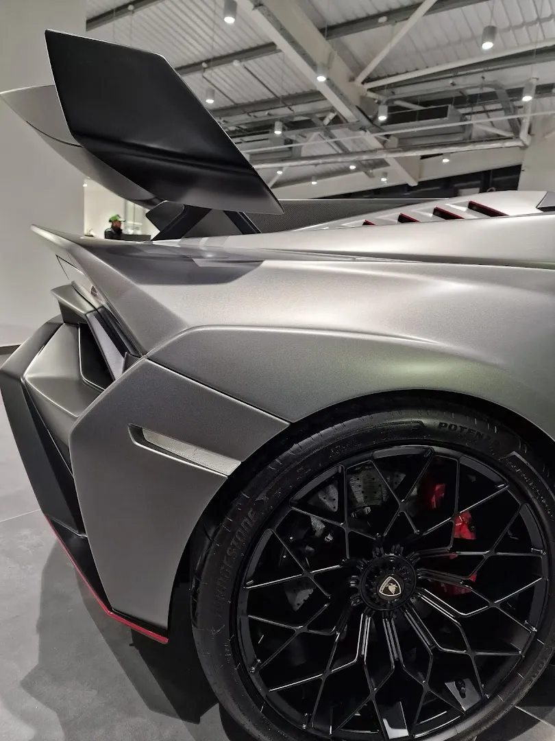 Lamborghini Hatfield photo 9