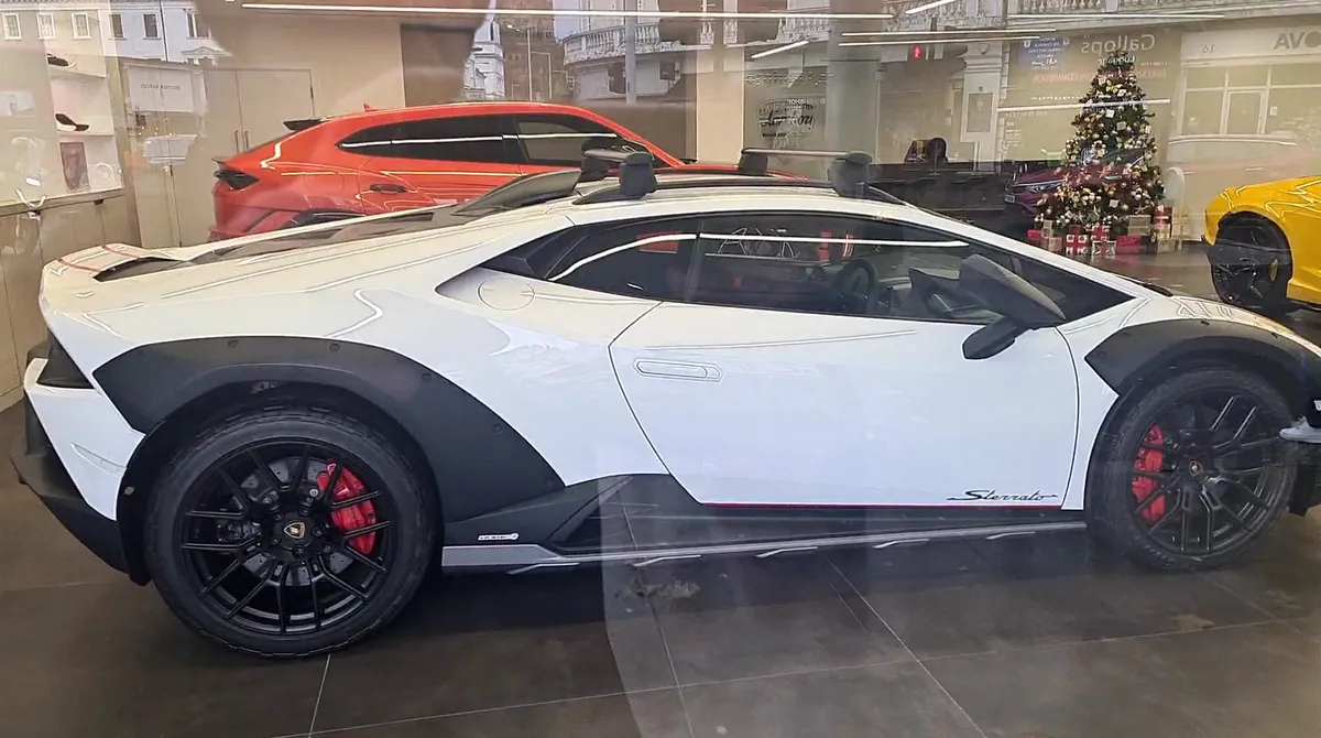 Lamborghini London photo 8