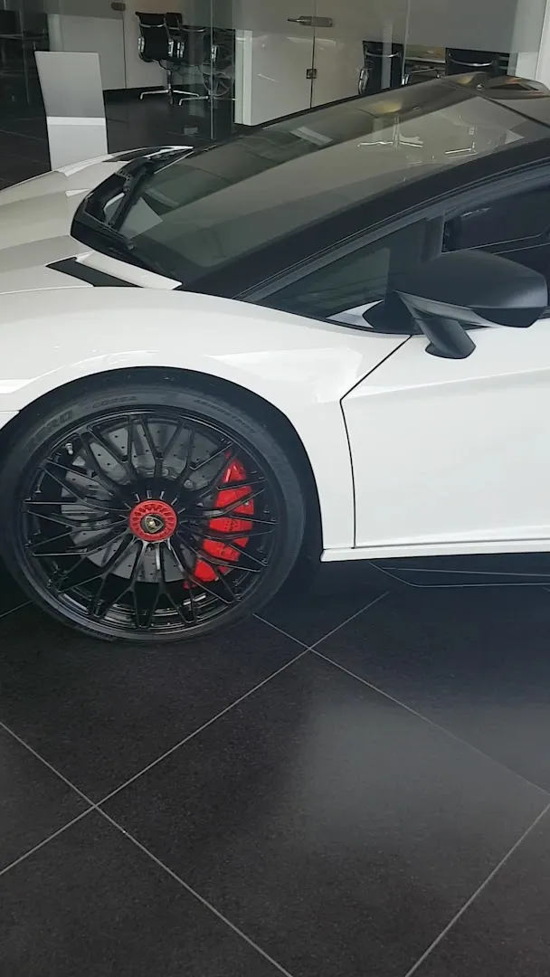 Lamborghini Manchester photo 2