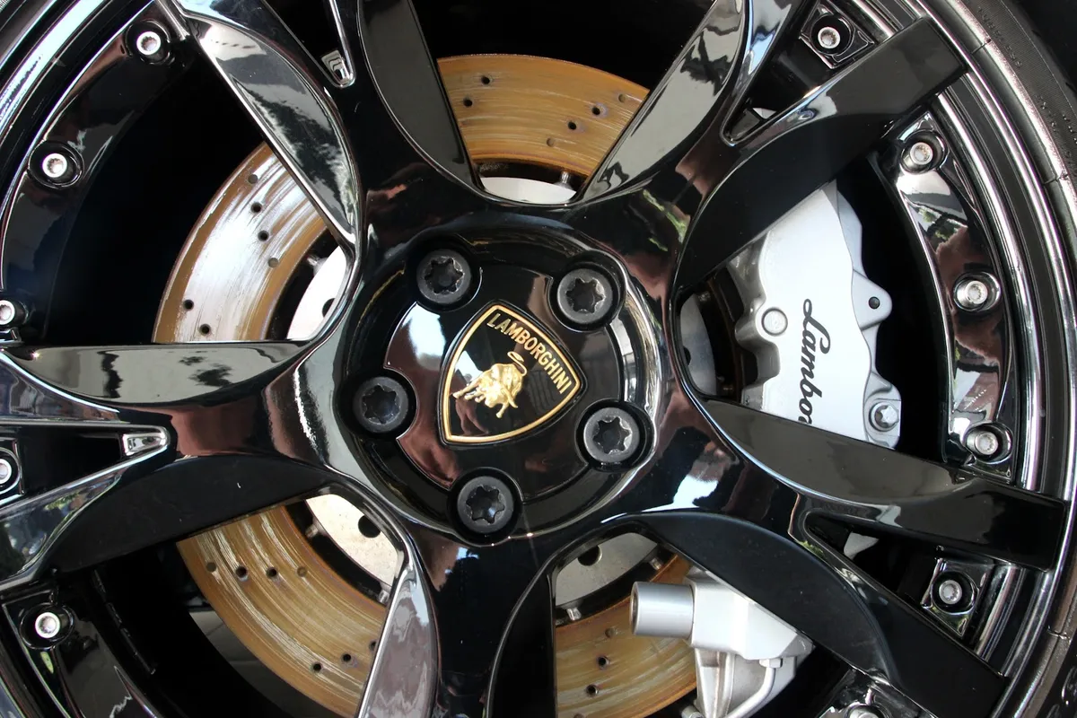 Lamborghini Pangbourne photo 4