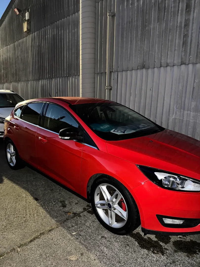 Leeds Motor Co Ltd MOT and Service Centre photo 2