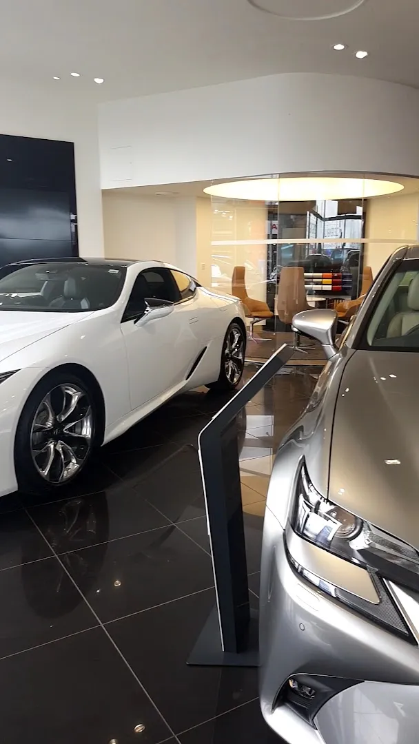 Lexus Cambridge photo 2