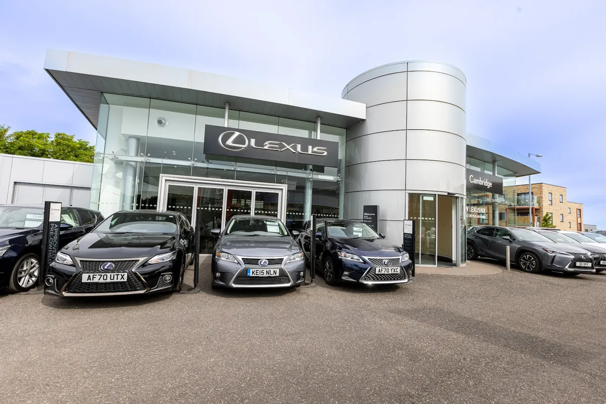 Lexus Cambridge photo 3