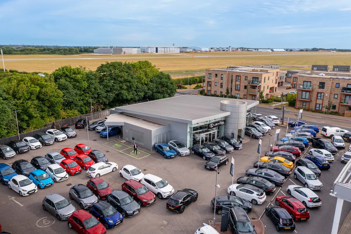 Lexus Cambridge photo 8