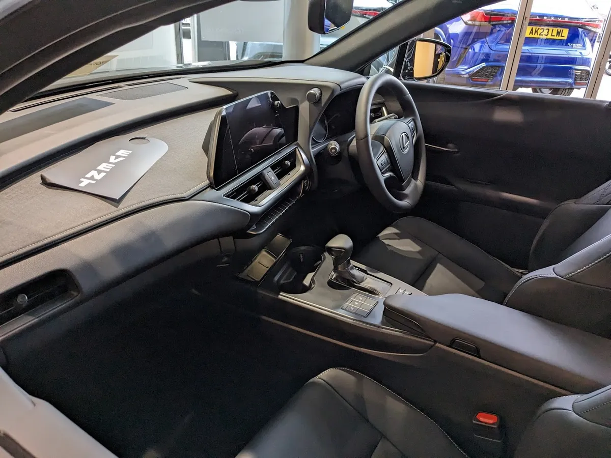 Lexus Cambridge photo 10