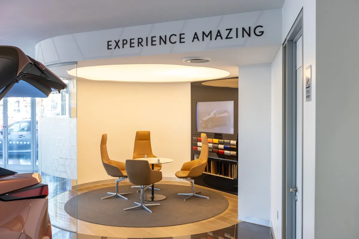 Lexus Edgware Road — Lexus dealer in London