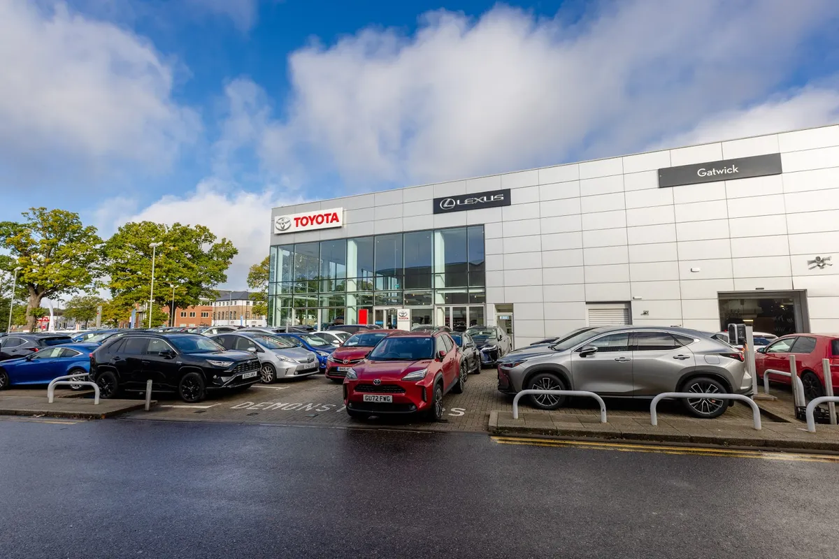 Lexus Gatwick — Lexus dealer in Crawley