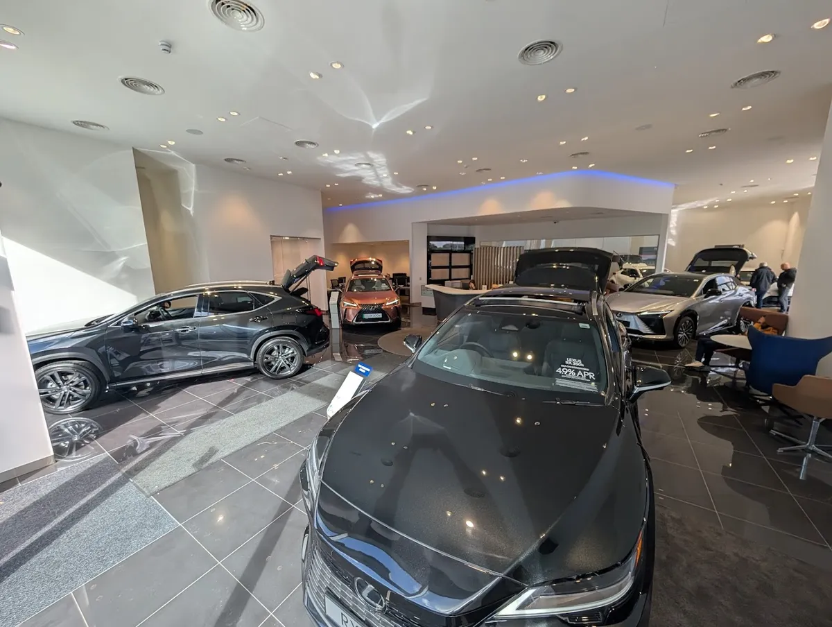 Lexus Gatwick photo 3