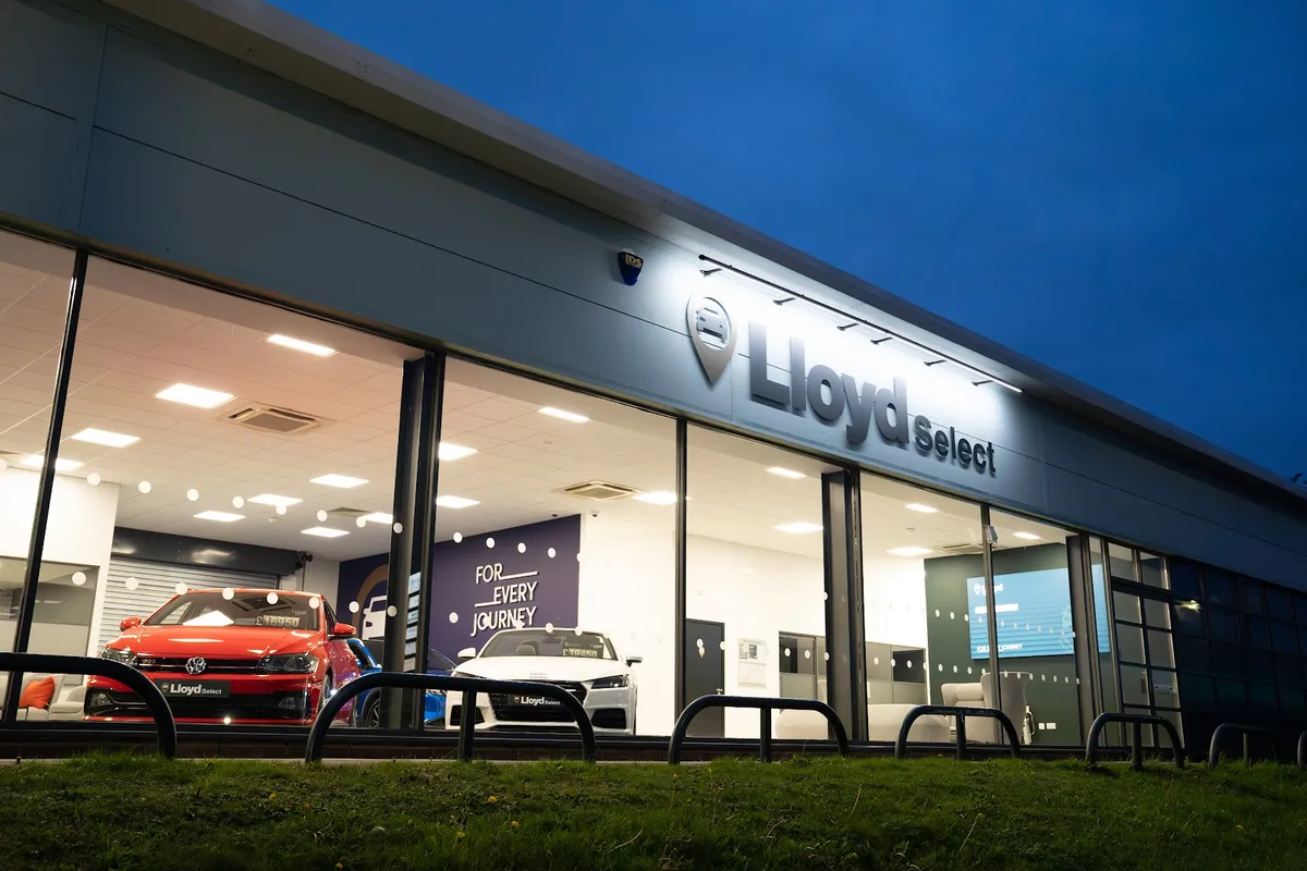 Lloyd Select Newcastle — Used car dealer in Newcastle upon Tyne
