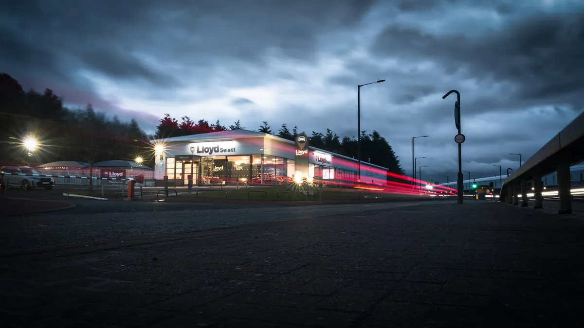 Lloyd Select Newcastle photo 8