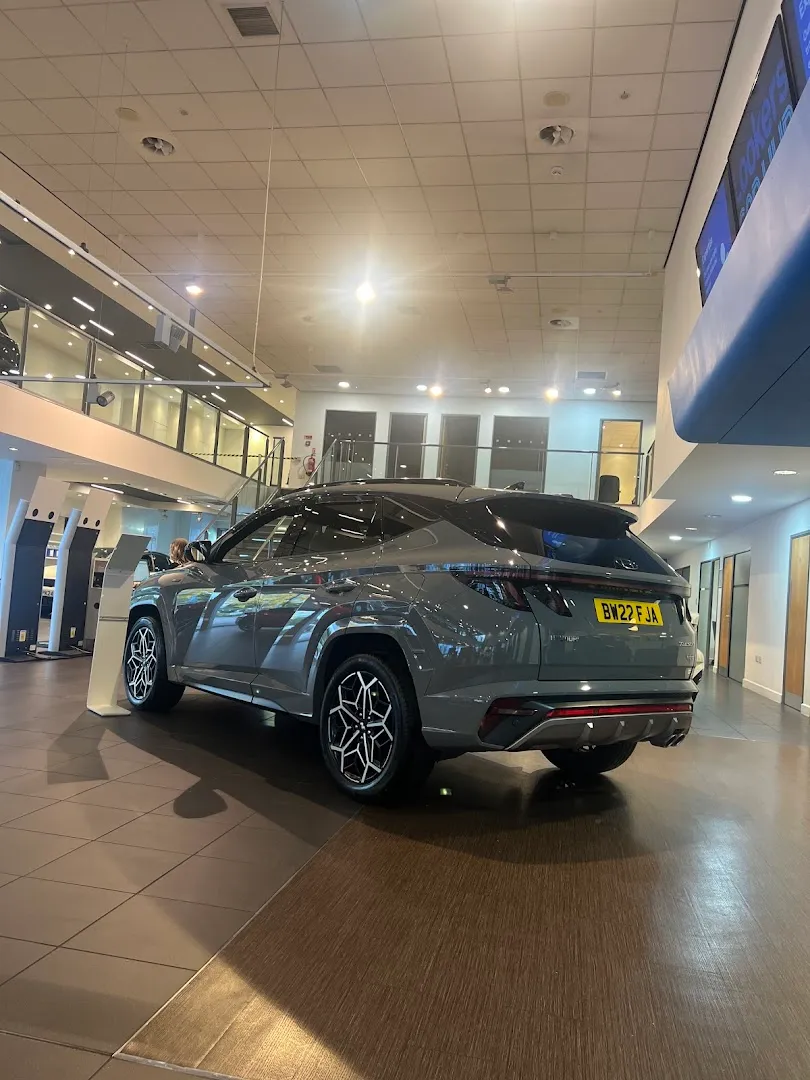 Lookers CAR HUB Birmingham photo 8